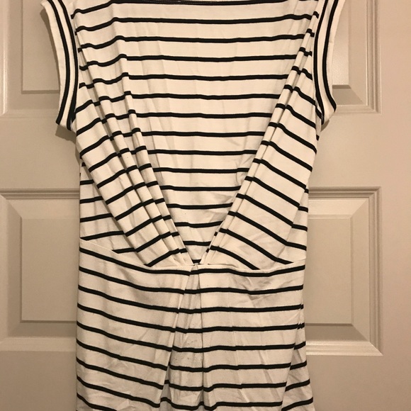 BCBG striped tunic, size M - Picture 4 of 5